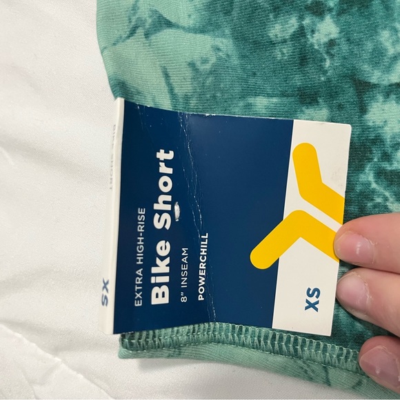 old navy crossover biker shorts - Picture 3 of 3